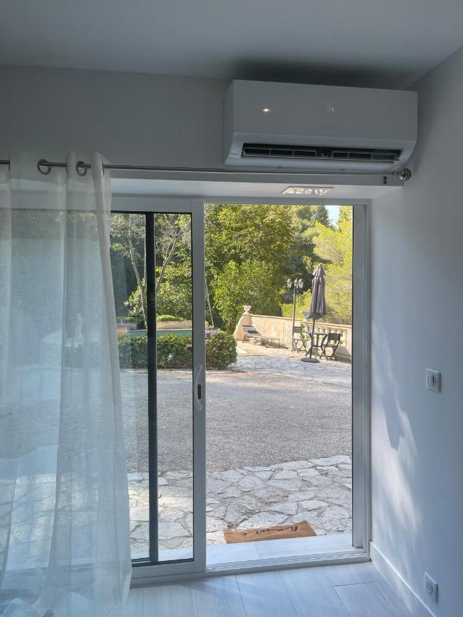 appartement bas de villa avec piscine privée partagée proche bord de mer Cagnes-sur-Mer Exterior foto